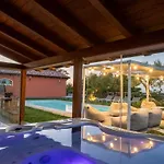 Casal Tartan - Private With & Pool